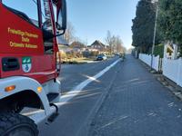 THS in Ashausen - Auslaufen Betriebsstoffe Fahrbahn Bild 1