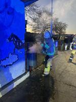 F1 in Ashausen - Brennt Mülleimer Bild 3